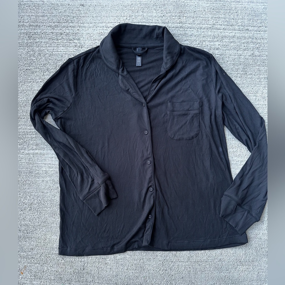 Skims Modal Button Down Size L - image 3